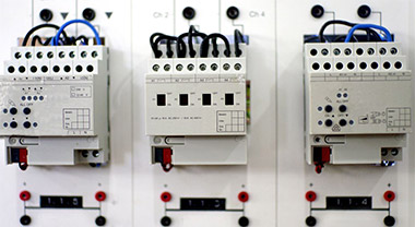 The difference between the rated current of the circuit breaker and the rated current of the release