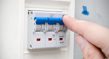 Circuit Breaker opening and closing time