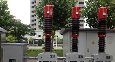 The role of oil in oil circuit breakers