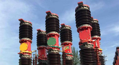 High-voltage circuit breaker operating mechanism safety valve